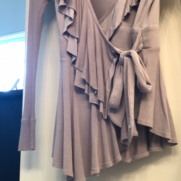 Bebe - Picture 2 of 3